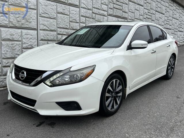 2017 Nissan Altima in Decatur, GA 30032 - 2151050