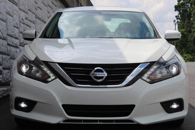 2017 Nissan Altima in Decatur, GA 30032 - 2151050 87