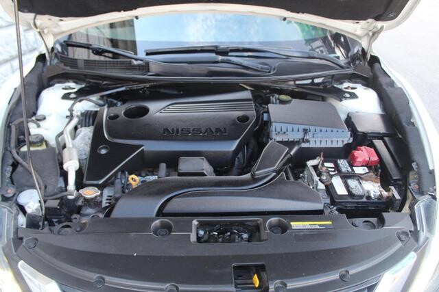 2017 Nissan Altima in Decatur, GA 30032 - 2151050 84