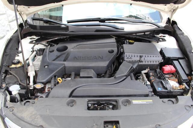 2017 Nissan Altima in Decatur, GA 30032 - 2151050 120