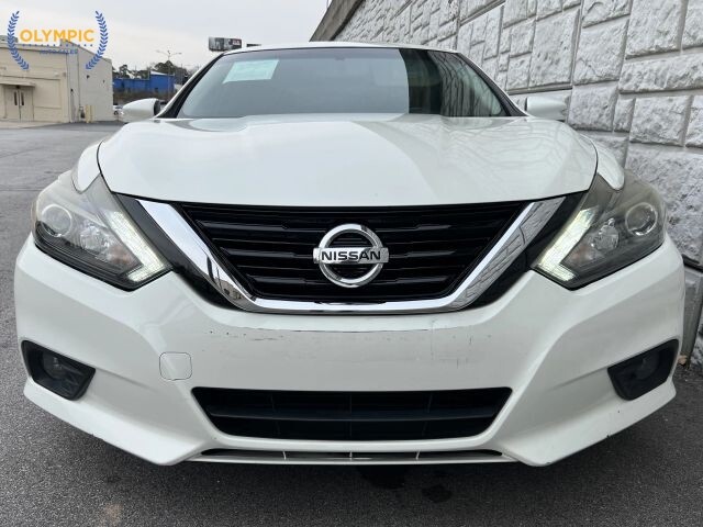 2017 Nissan Altima in Decatur, GA 30032 - 2151050 13