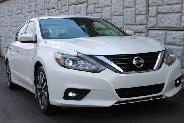 2017 Nissan Altima in Decatur, GA 30032 - 2151050 86