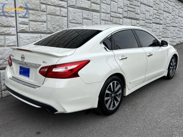 2017 Nissan Altima in Decatur, GA 30032 - 2151050 6