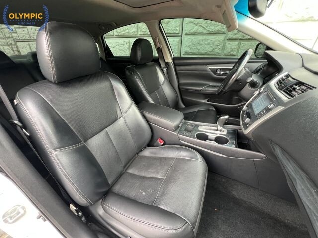 2017 Nissan Altima in Decatur, GA 30032 - 2151050 38