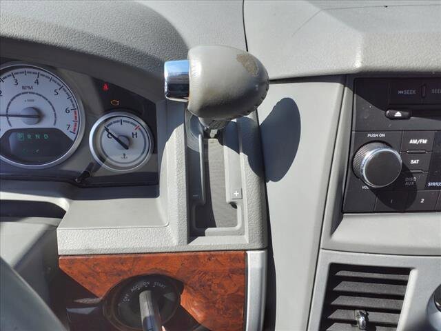 2010 Chrysler Town & Country in Warren, OH 44484 - 2151423 10