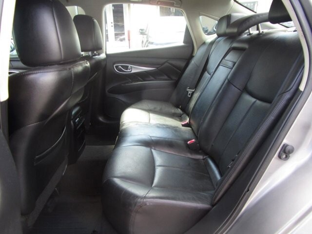 2012 INFINITI M37 in Tampa, FL 33604-6914 - 2151431 12