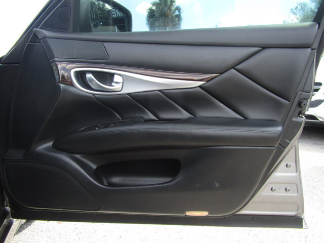 2012 INFINITI M37 in Tampa, FL 33604-6914 - 2151431 52