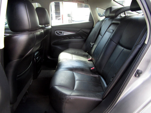 2012 INFINITI M37 in Tampa, FL 33604-6914 - 2151431 12