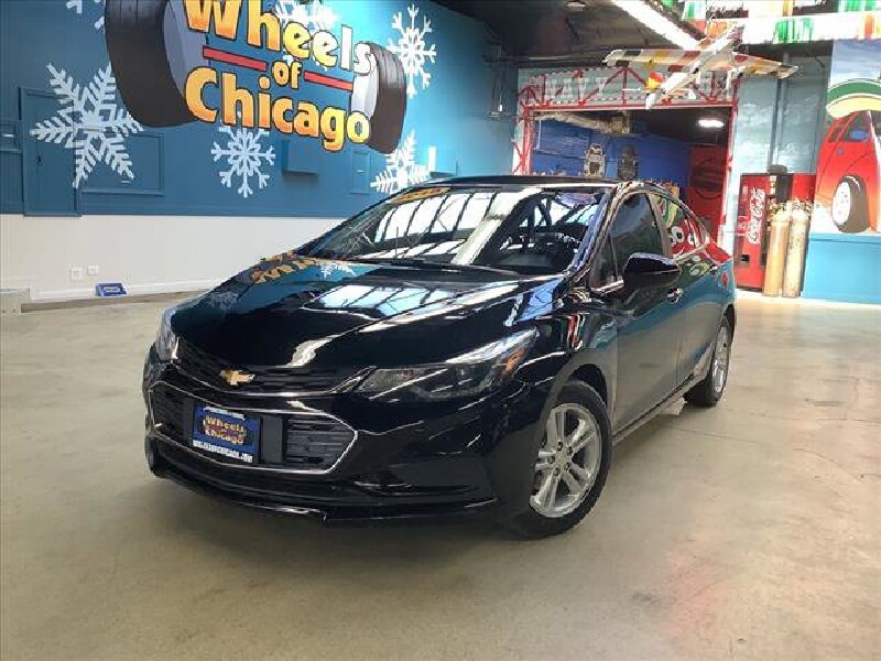 2018 Chevrolet Cruze in Chicago, IL 60659 - 2152668