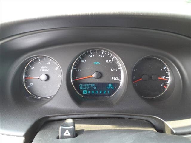 2006 Chevrolet Monte Carlo in Warren, OH 44484 - 2153650 12