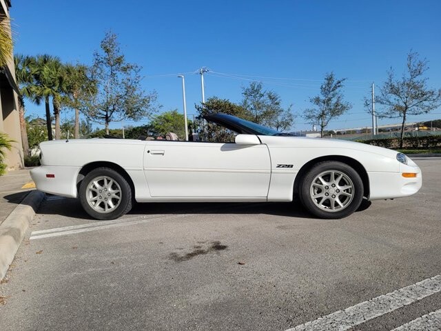 2002 Chevrolet Camaro in Pompano Beach, FL 33064 - 2154048 5