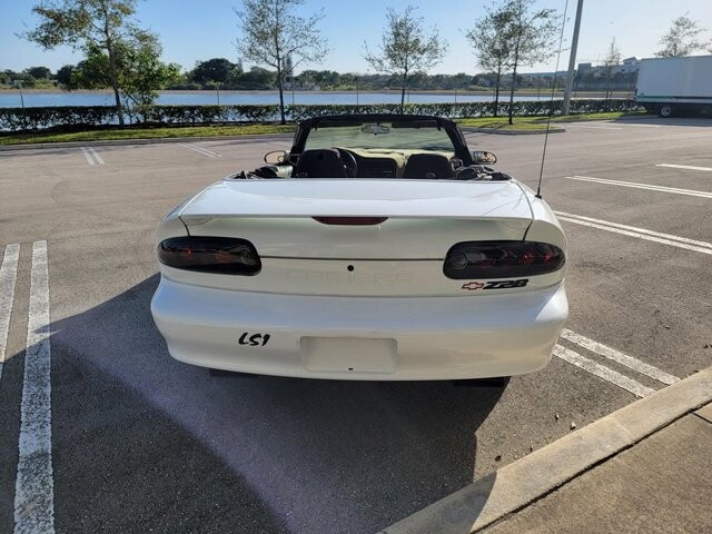 2002 Chevrolet Camaro in Pompano Beach, FL 33064 - 2154048 4