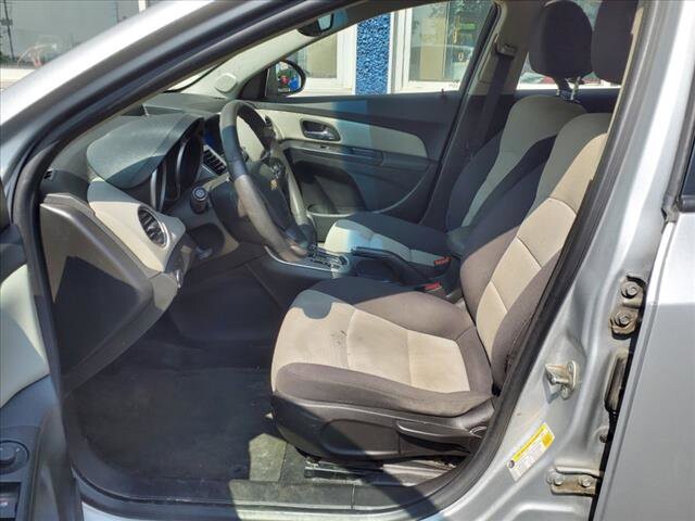 2014 Chevrolet Cruze in Warren, OH 44484 - 2155416 4