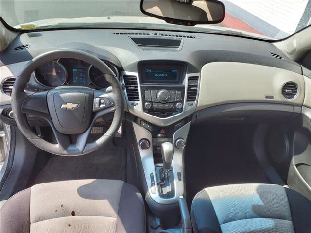 2014 Chevrolet Cruze in Warren, OH 44484 - 2155416 6