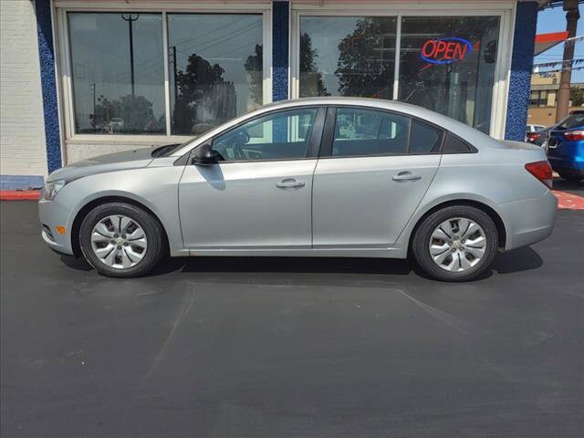 2014 Chevrolet Cruze in Warren, OH 44484 - 2155416 2
