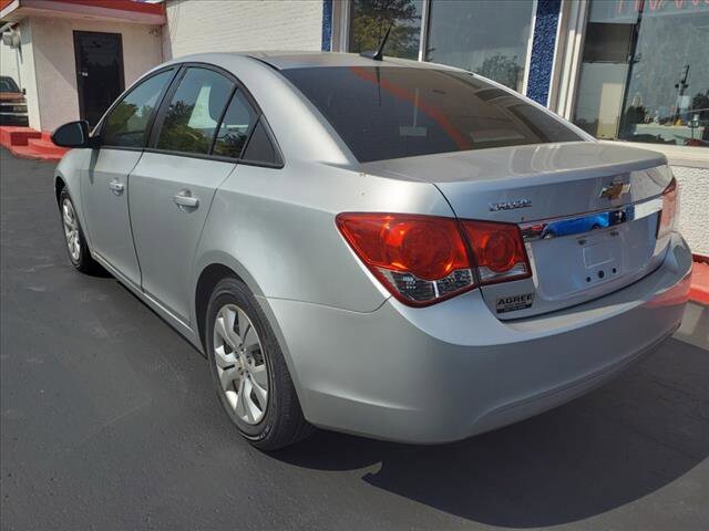 2014 Chevrolet Cruze in Warren, OH 44484 - 2155416 3