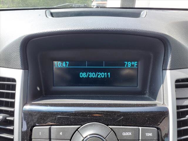 2014 Chevrolet Cruze in Warren, OH 44484 - 2155416 7