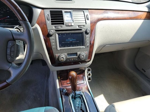 2007 Cadillac DTS in Pompano Beach, FL 33064 - 2156066 8