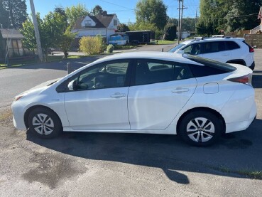 2018 Toyota Prius in Mount Vernon, WA 98273
