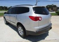 2011 Chevrolet Traverse in Bartow, FL 33830 - 2157538 4