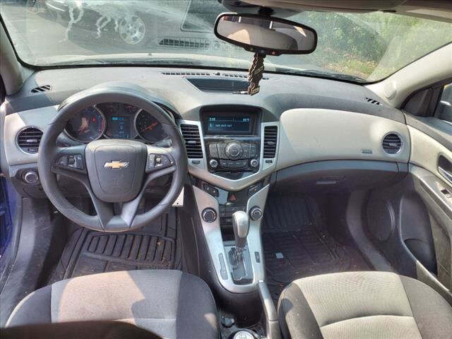 2013 Chevrolet Cruze in Warren, OH 44484 - 2157557 6