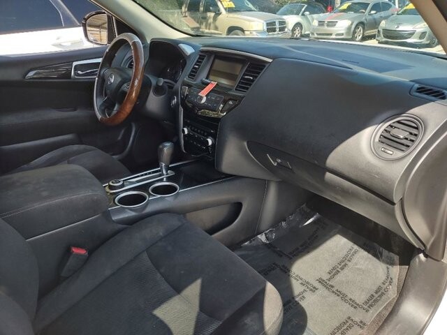 2016 Nissan Pathfinder in Longwood, FL 32750 - 2157586 17