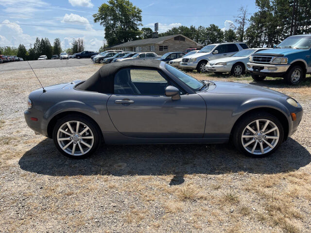 2006 Mazda MX-5 Miata in Hickory, NC 28602-5144 - 2157692 6