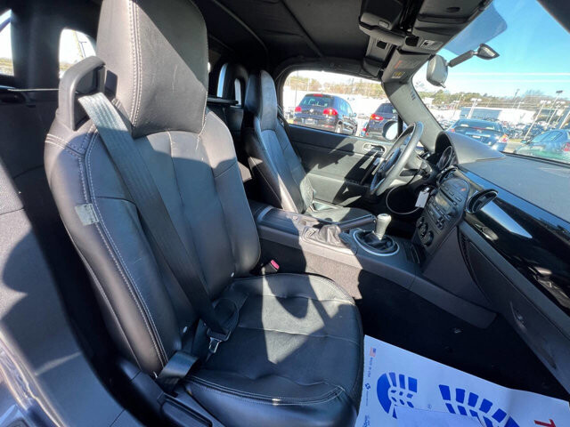 2006 Mazda MX-5 Miata in Hickory, NC 28602-5144 - 2157692 14