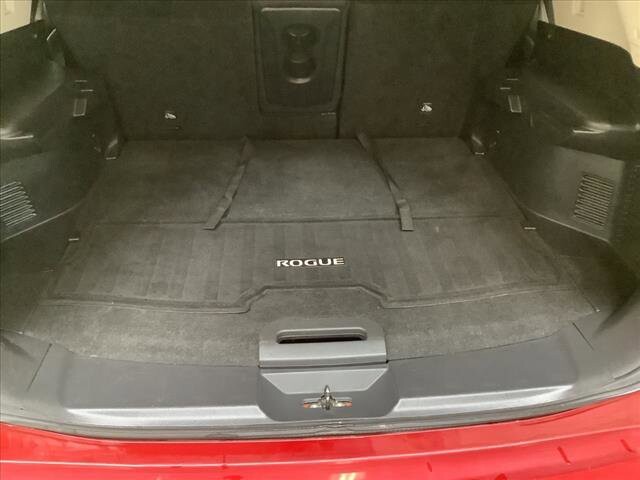 2018 Nissan Rogue in Chicago, IL 60659 - 2159275 20