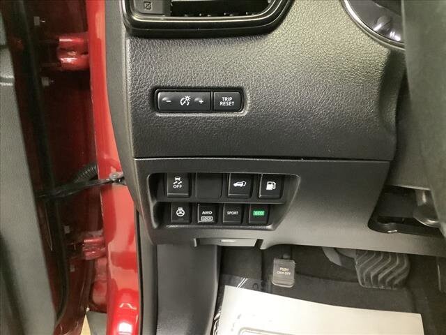 2018 Nissan Rogue in Chicago, IL 60659 - 2159275 13