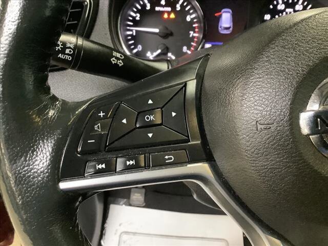 2018 Nissan Rogue in Chicago, IL 60659 - 2159275 14