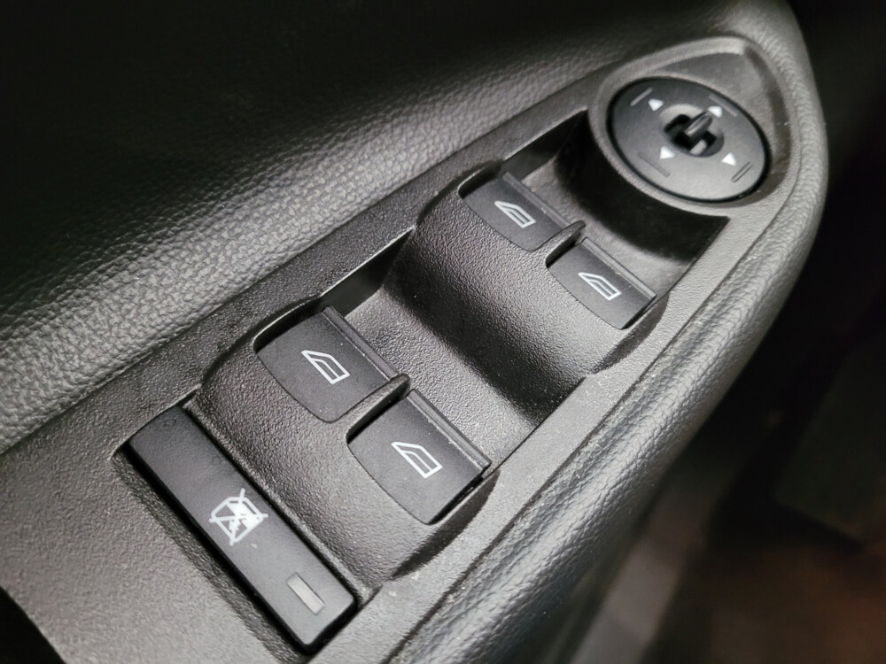 2018 Ford Escape in Riverside, CA 92504 - 2160219 60