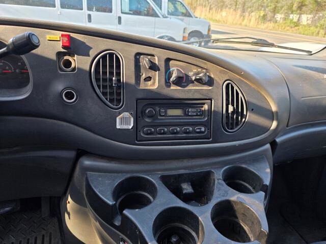 2008 Ford E-350 and Econoline 350 in Blauvelt, NY 10913 - 2162254 9