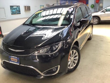 2017 Chrysler Pacifica in Chicago, IL 60659