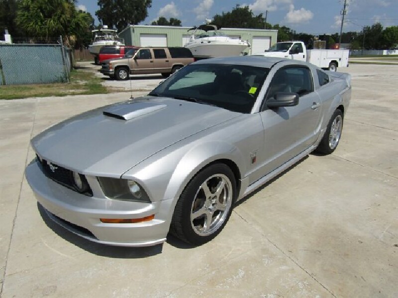 2006 Ford Mustang in Bartow, FL 33830 - 2163953