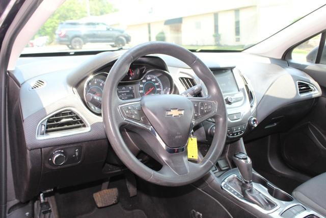 2016 Chevrolet Cruze in Decatur, GA 30032 - 2165833 91