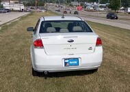 2009 Ford Focus in Waukesha, WI 53186 - 2165839 29