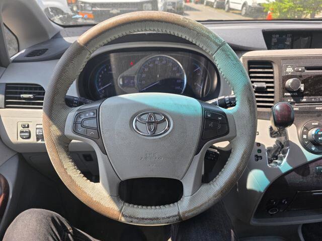 2012 Toyota Sienna in Blauvelt, NY 10913 - 2167507 13