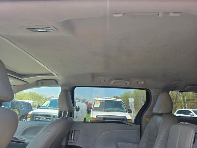 2012 Toyota Sienna in Blauvelt, NY 10913 - 2167507 33