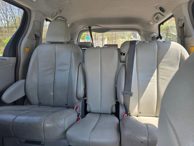 2012 Toyota Sienna in Blauvelt, NY 10913 - 2167507 31