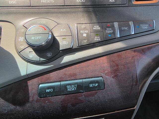 2012 Toyota Sienna in Blauvelt, NY 10913 - 2167507 21