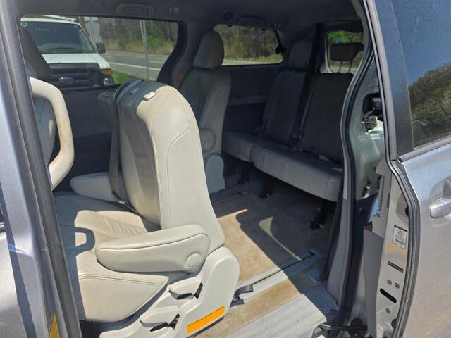 2012 Toyota Sienna in Blauvelt, NY 10913 - 2167507 38