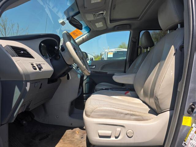 2012 Toyota Sienna in Blauvelt, NY 10913 - 2167507 11