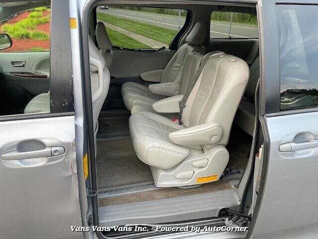 2012 Toyota Sienna in Blauvelt, NY 10913 - 2167507 107