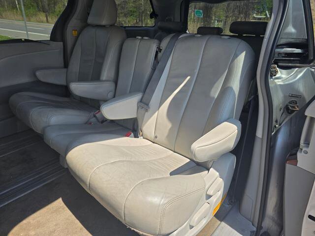 2012 Toyota Sienna in Blauvelt, NY 10913 - 2167507 35