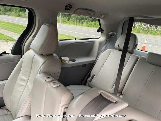 2012 Toyota Sienna in Blauvelt, NY 10913 - 2167507 111