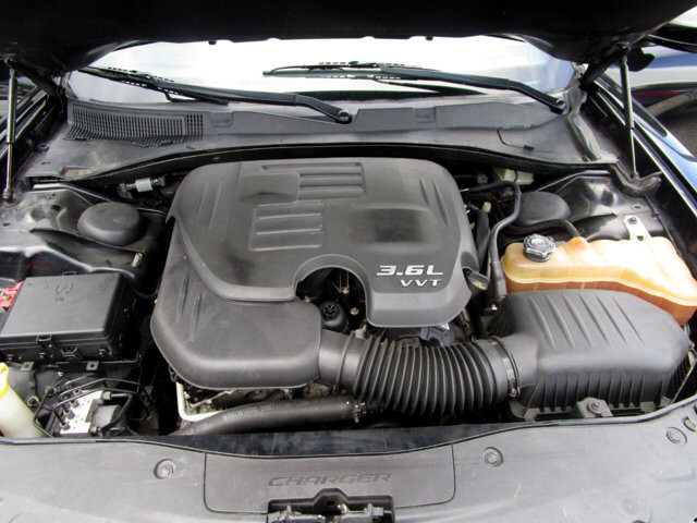 2016 Dodge Charger in Tampa, FL 33604-6914 - 2168050 19