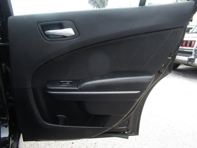 2016 Dodge Charger in Tampa, FL 33604-6914 - 2168050 42