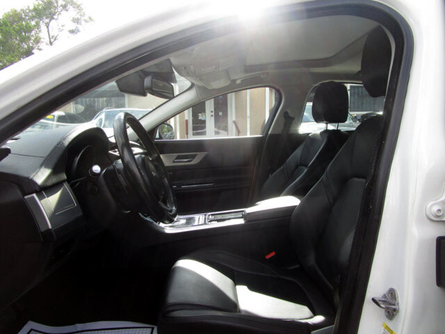 2017 Jaguar XF in Tampa, FL 33604-6914 - 2169008 102