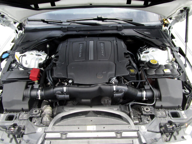 2017 Jaguar XF in Tampa, FL 33604-6914 - 2169008 23